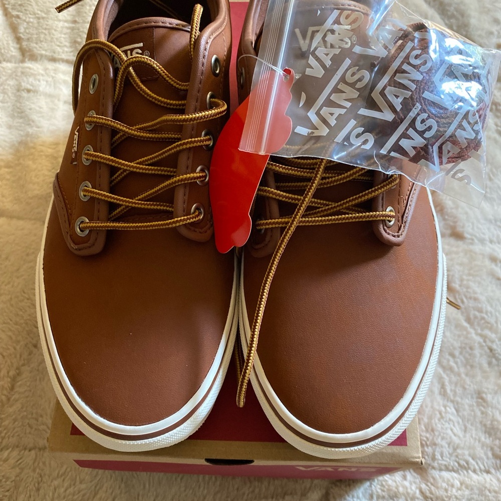 NWT- Vans, brown leather